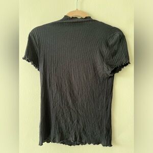 🦋Antistar Ribbed ruffle hem short sleeve high neck top